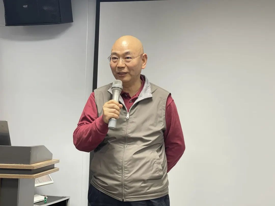 尹学毛