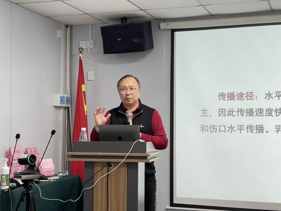 黄淑坚