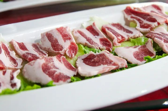 一起尝鲜！天蓬集团养的江山乌猪肉，到底有多好吃？