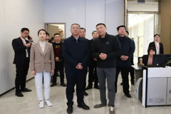 新余市委副书记钟世富率考察团一行到访双胞胎集团考察指导！