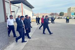 驻马店市委书记鲍常勇一行莅临驻马店特驱工厂参观考察！