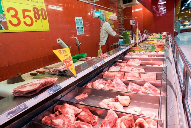 全国猪价5地跌入6元，多地再度探底，猪肉价格是否会继续下滑？