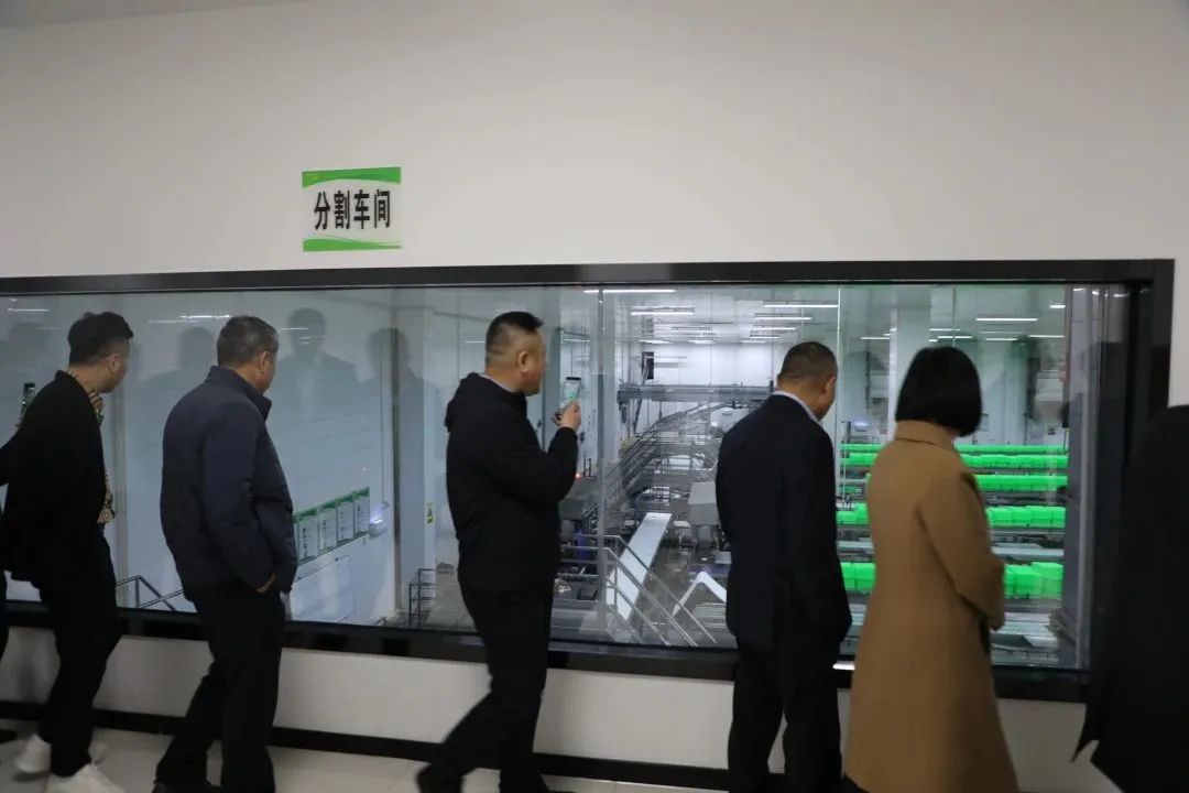 参观牧原肉食品城