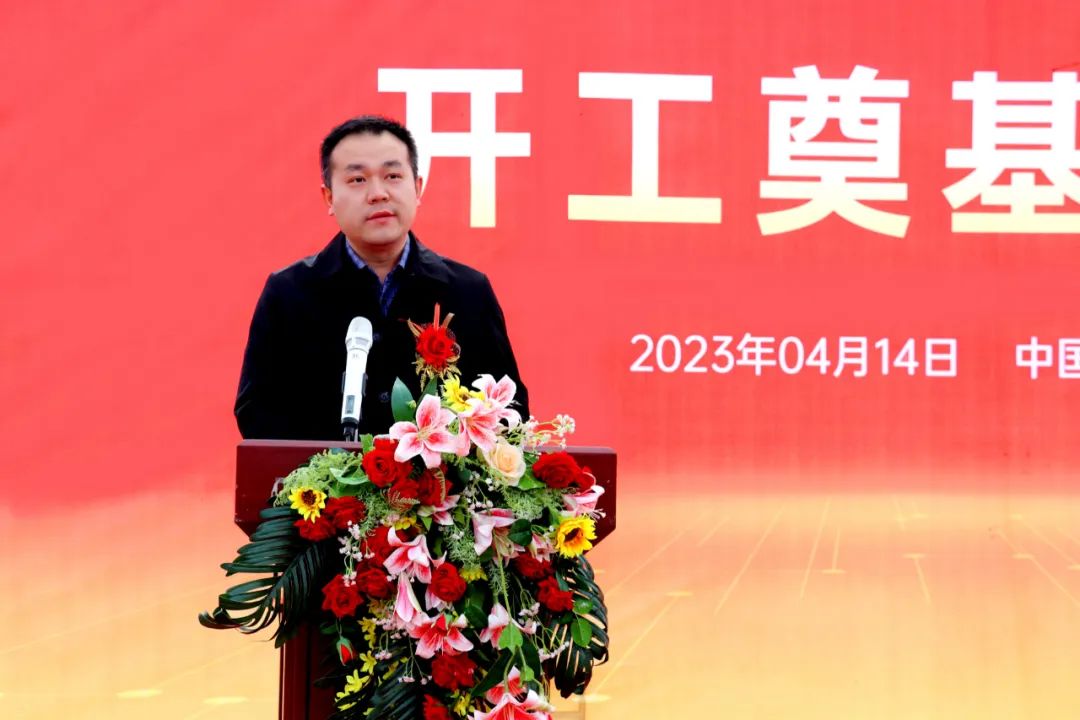 李闻