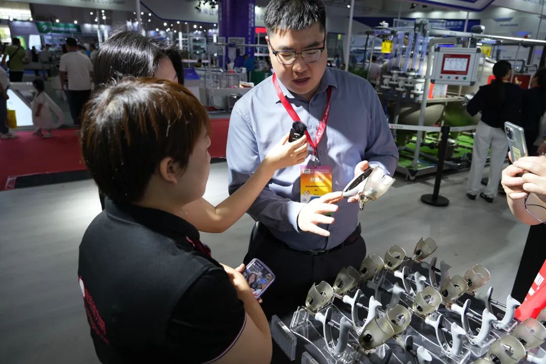 集牧农牧连续注射器
