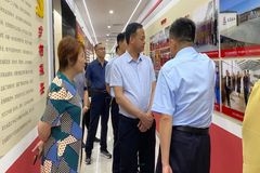 共享资源优势！家育种业集团与松山区政府领导到千喜鹤集团考察交流