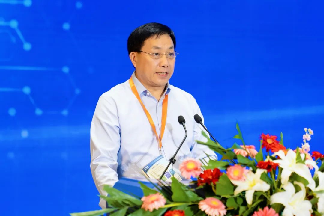 李保明