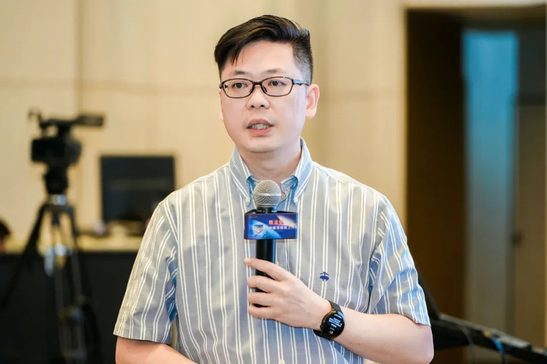 吴华