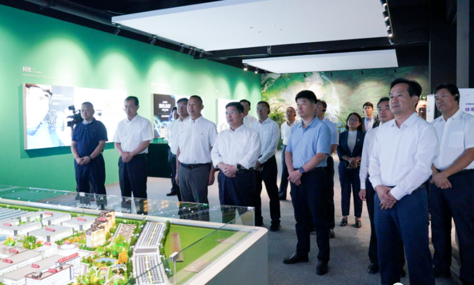 走出一条特色农业、循环农业和绿色农业的路子——山东省副省长陈平一行莅临巴夫产业园调研畜牧业发展形势