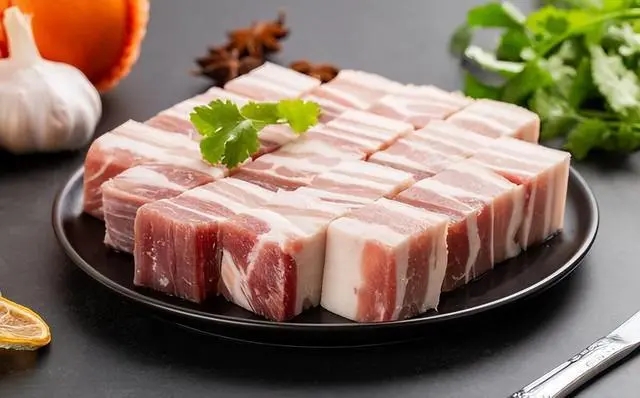 2023年11月20日全国各省市白条猪肉批发均价报价表，生猪价格上涨，屠企采购成本提升，预计猪肉价格或将跟涨？