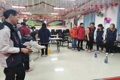 最美“敬业福”丨能养好猪，也能打好辅助，她做到了