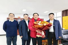 叙前缘 话发展 谱新篇！国药动保向三位院士送去鲜花和新春祝福