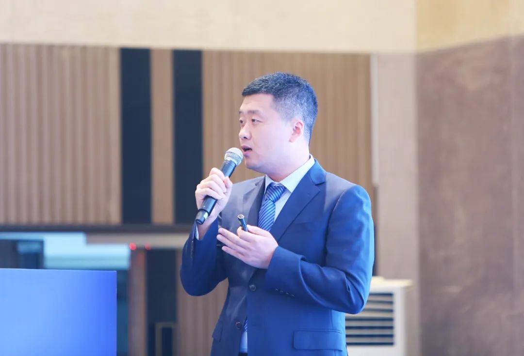 王小龙