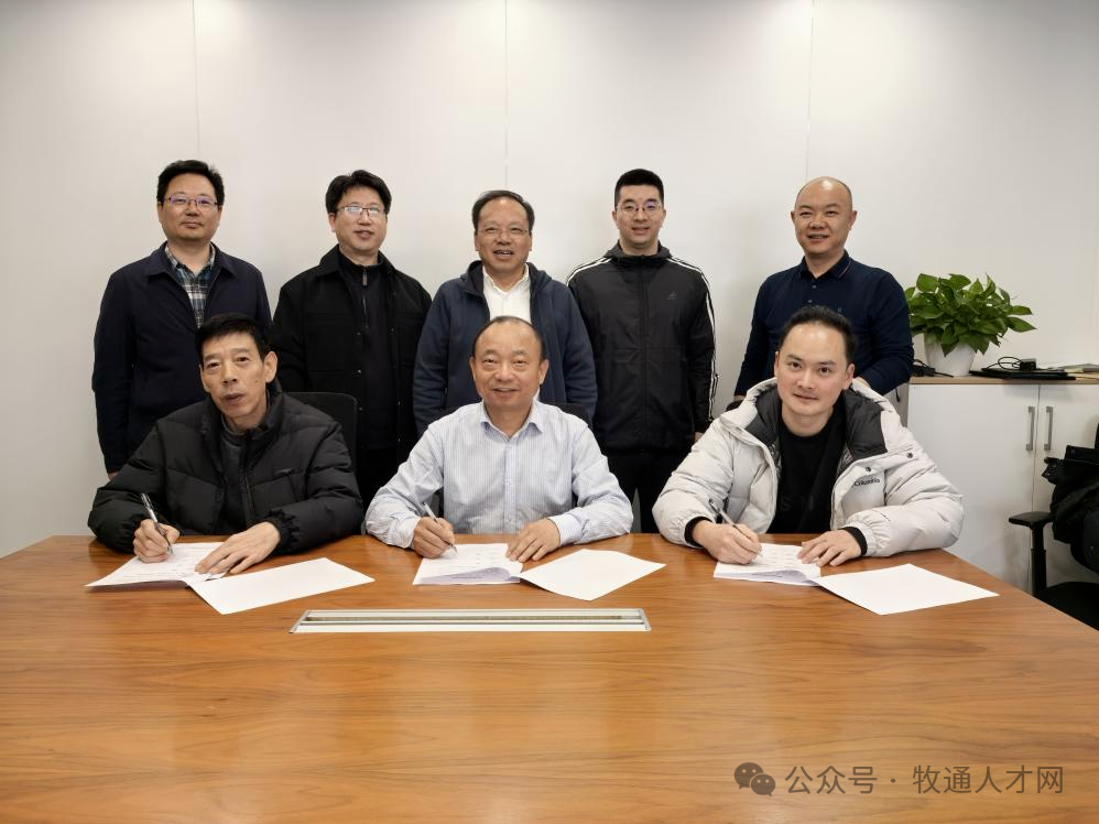 临近年终，各养猪巨头依旧奋斗不止，在困境中找“出路”，部分猪企传来的新动态不免令人振奋。