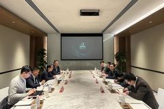 贵阳市委副书记、贵安新区党工委副书记黄波一行赴德康集团考察交流