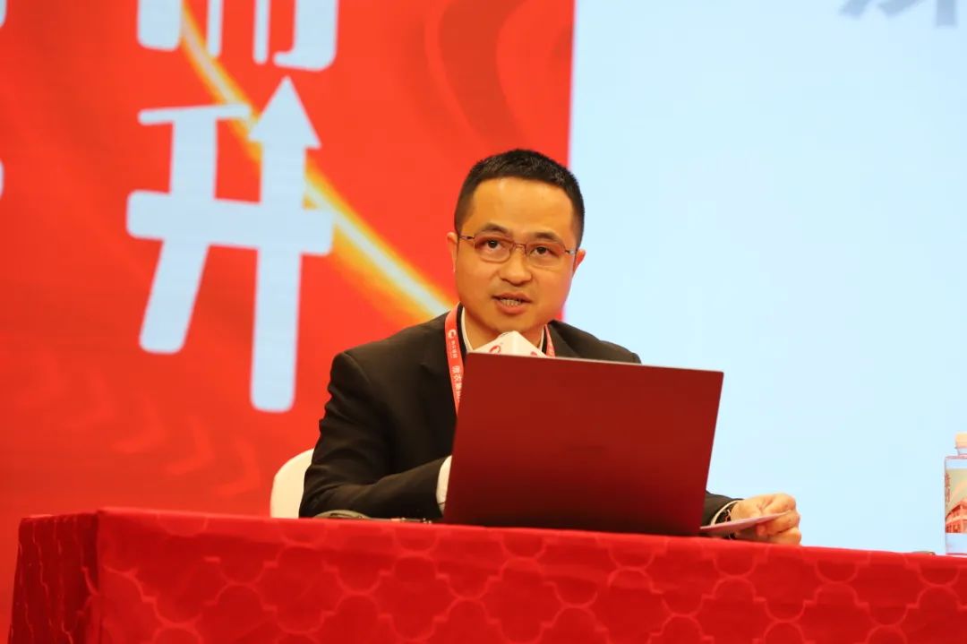 周戴龙