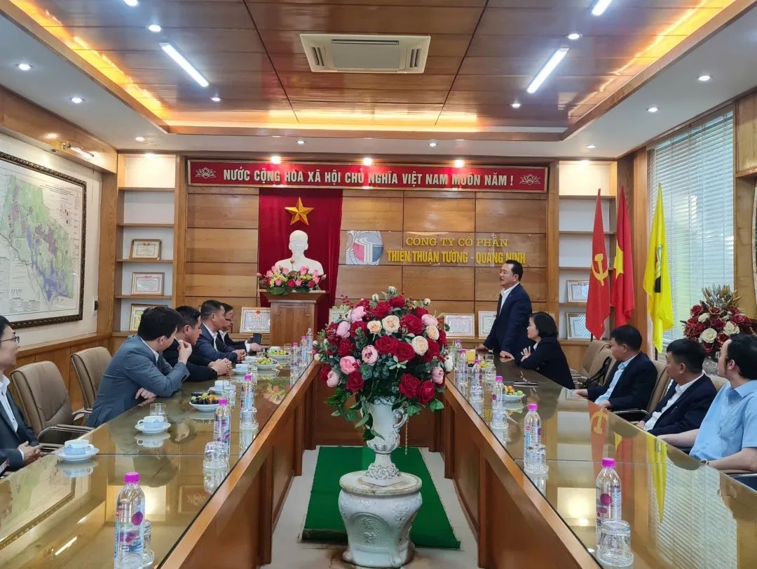 与广宁企业交流座谈