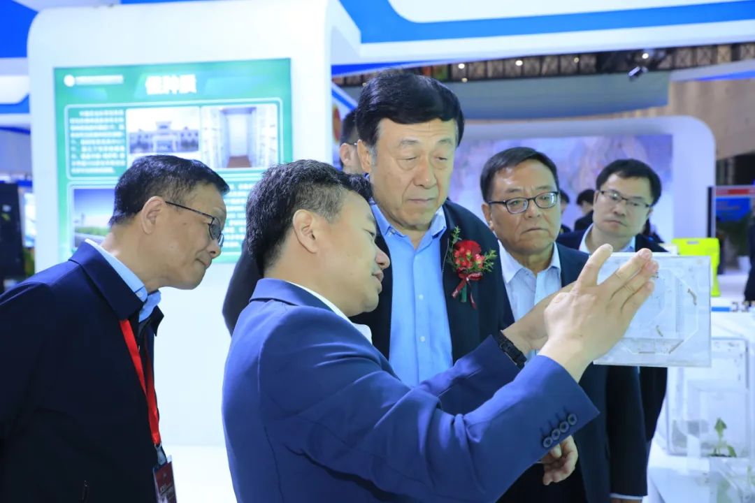 于康震