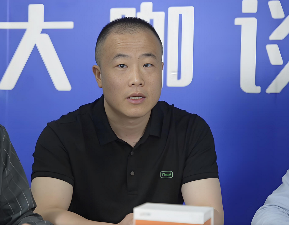 吴明明