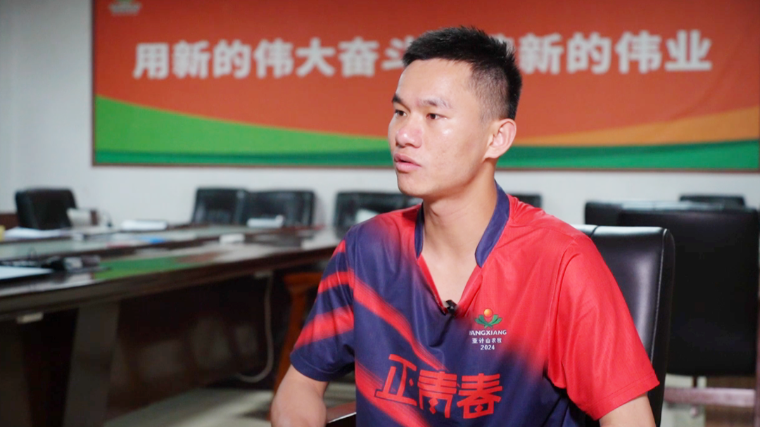 第一批在扬翔智能设施楼房猪场的大学生，已经当上场长了！