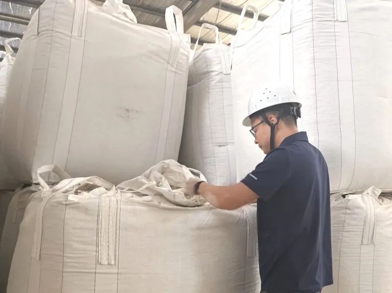 外采饲料厂产品质量督查