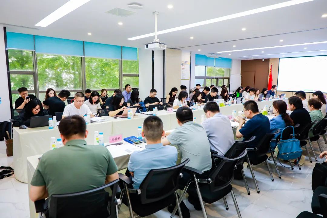 新希望业绩回暖：一季度盈利4.45亿，海外饲料添新彩