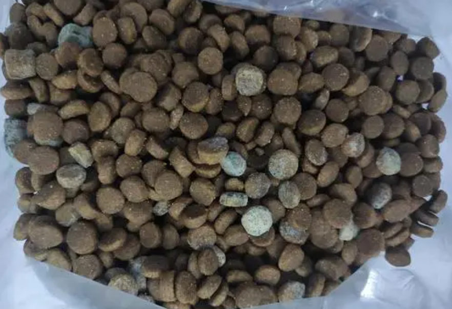 如何有效防止饲料霉变？饲料贮存中的一些防霉方法